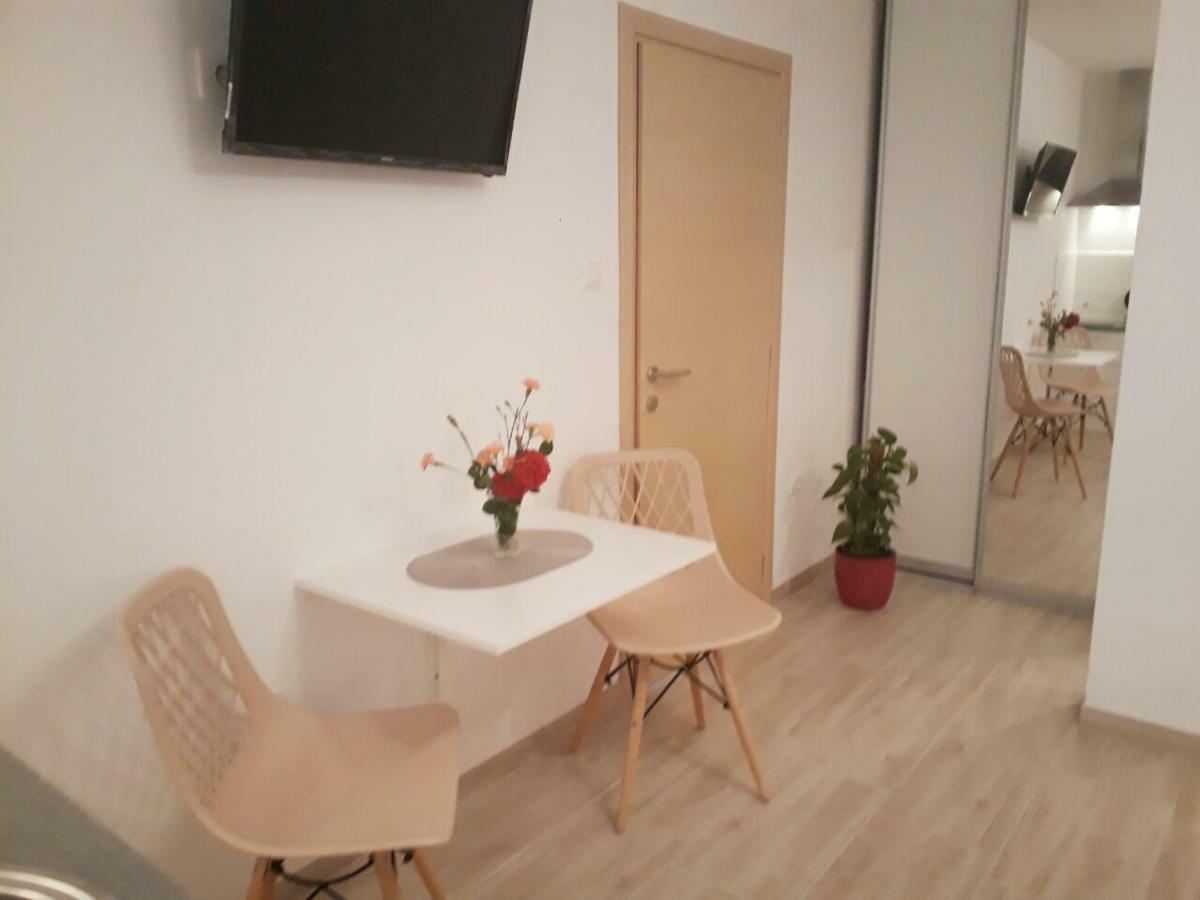 Apartments Jo Сень Экстерьер фото